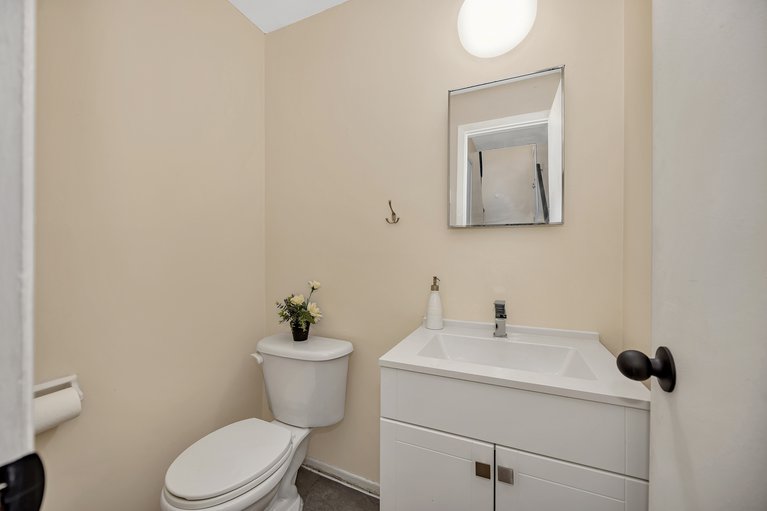 X12876316/23a-woodvale-green-none/craig-henrywoodvale/ottawa/ontario/K2G4H3_27