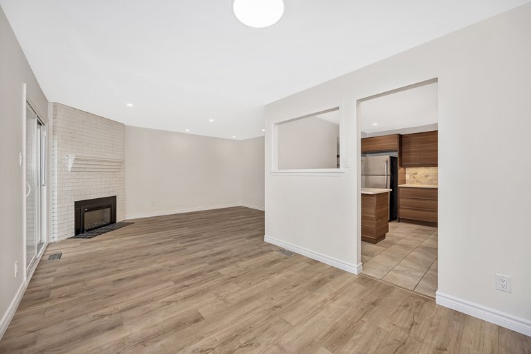 X12381127/8-chisholm-court/kanata-beaverbrook/ottawa/ontario/K2K1E2_17