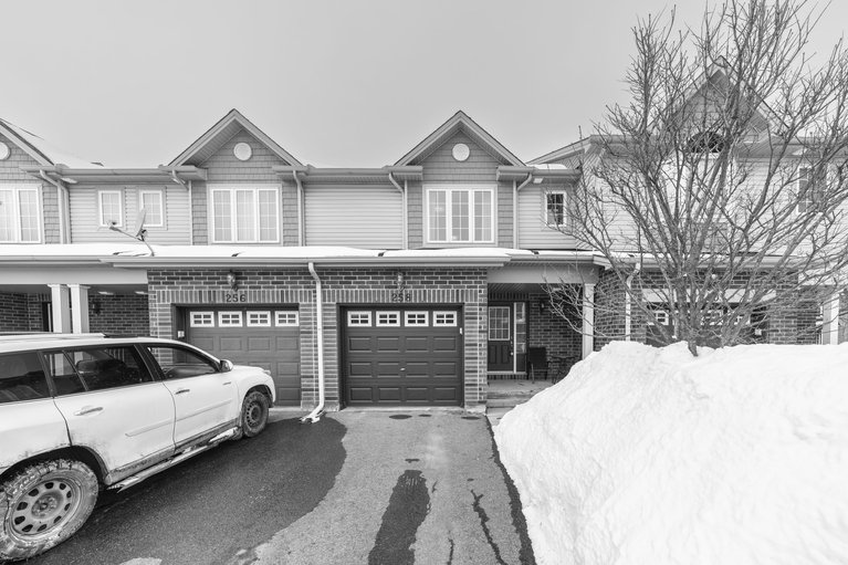 258 Cityview Crescent