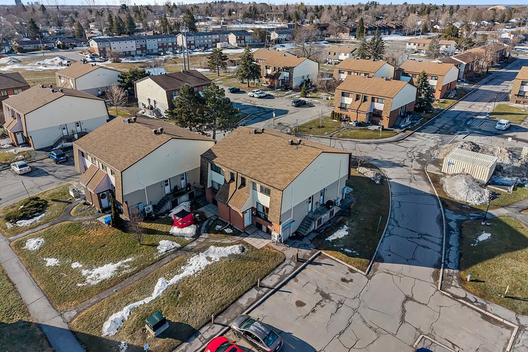 X12876316/23a-woodvale-green-none/craig-henrywoodvale/ottawa/ontario/K2G4H3_33