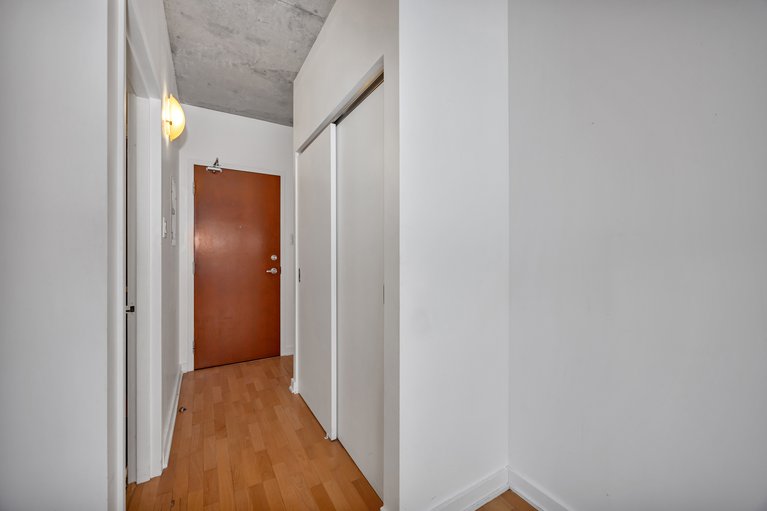 X12148184/704-324-laurier-avenue/ottawa-centre/ottawa/ontario/K1N6P6_11