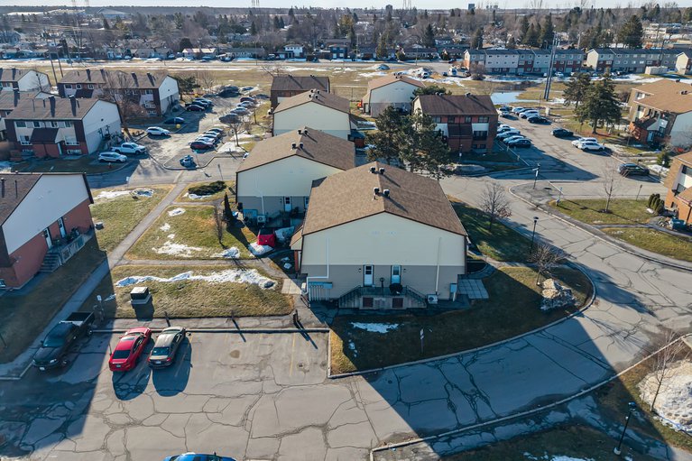 X12876316/23a-woodvale-green-none/craig-henrywoodvale/ottawa/ontario/K2G4H3_34