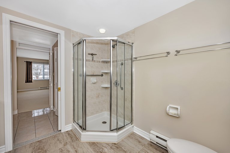 X12001672/1b-111-robson-court/kanata-kanata-lakesheritage-hills/ottawa/ontario/K2K2W1_22