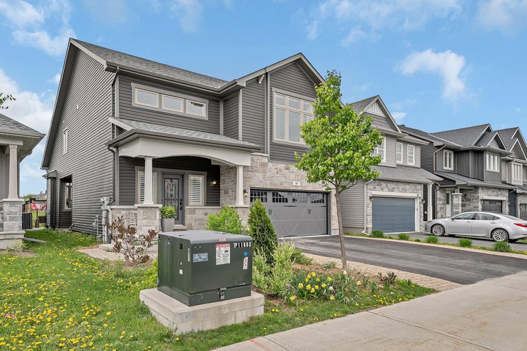 X12171439/88-defence-street/kanata-emerald-meadowstrailwest/ottawa/ontario/K2V0N3_3