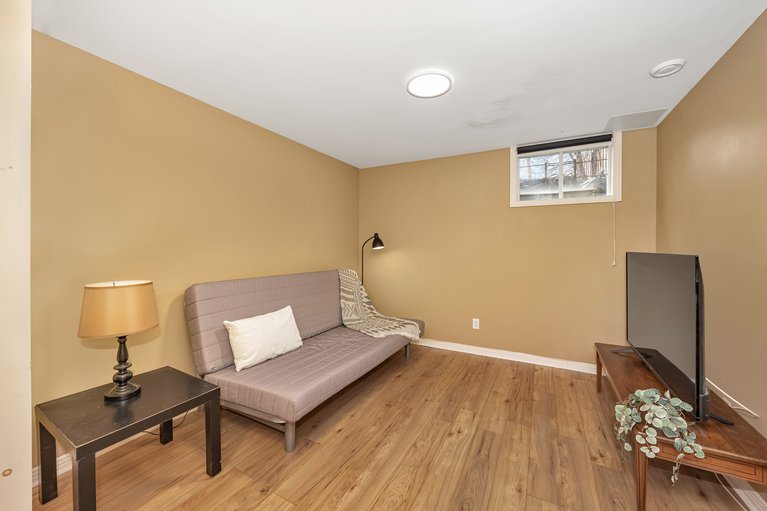 X12114984/82-baneberry-crescent/kanata-glencairnhazeldean/ottawa/ontario/K2L2Y4_38