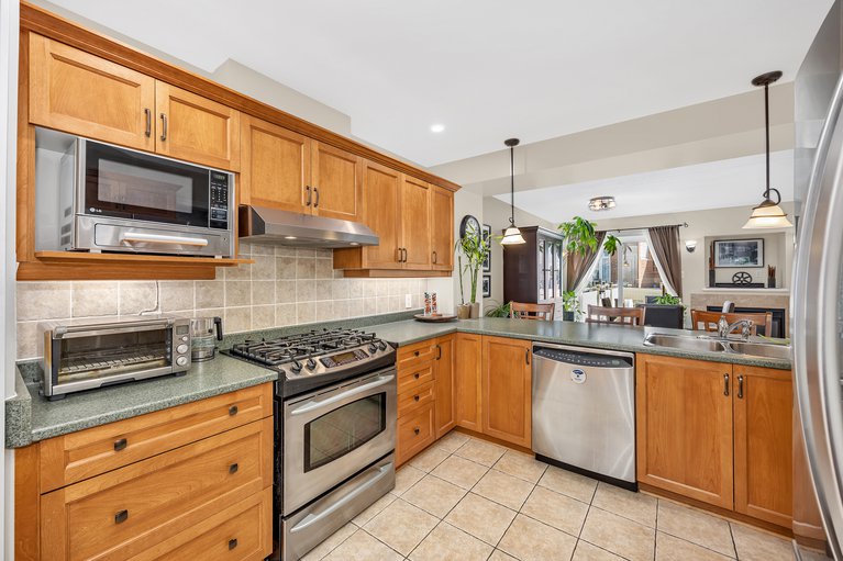 X12400154/236-bookton-place/riverside-southgloucester-glen/ottawa/ontario/K1V2H5_16