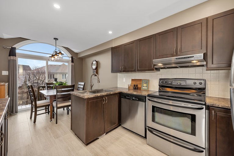 X13006092/217-hunterbrook-street/kanata-morgans-grantsouth-march/ottawa/ontario/K2K0E6_13