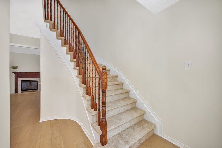 X12151421/573-neighbourhood-way/riverview-park/ottawa/ontario/K1G6N5_17