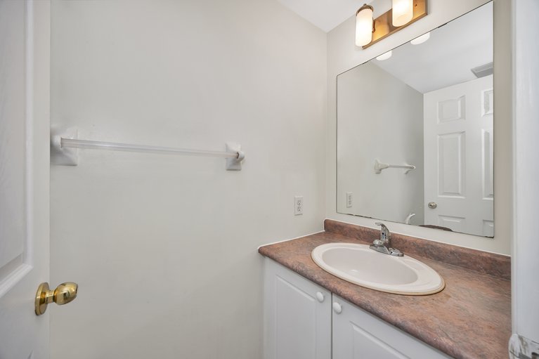 X12151421/573-neighbourhood-way/riverview-park/ottawa/ontario/K1G6N5_22