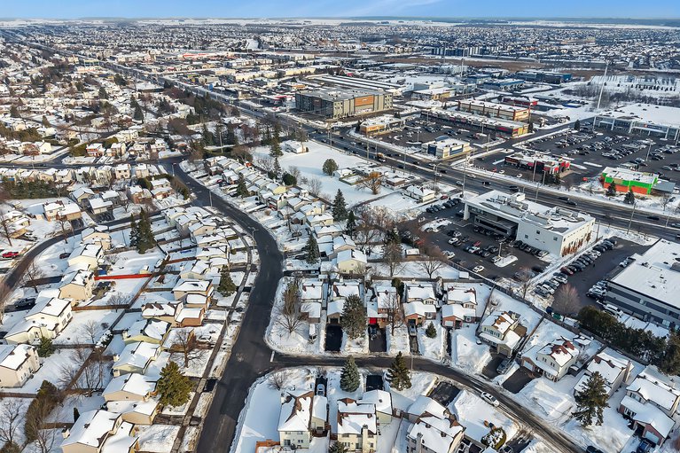 X12802098/277-park-grove-drive/queenswood-heights-south/ottawa/ontario/K1E2S9_59