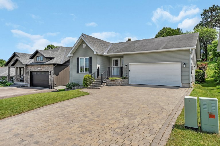 X12216574/166-haramis-drive/renfrew/renfrew/ontario/K7V4M8_3