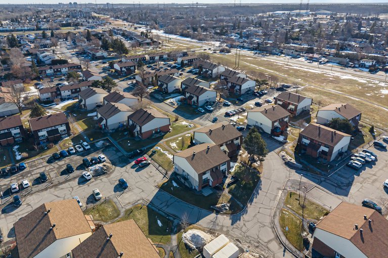 X12876316/23a-woodvale-green-none/craig-henrywoodvale/ottawa/ontario/K2G4H3_37