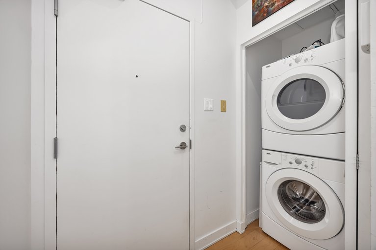 X12130540/706-360-mcleod-street/ottawa-centre/ottawa/ontario/K2P1A9_9