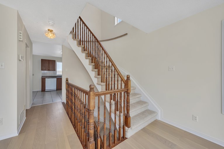 X12151421/573-neighbourhood-way/riverview-park/ottawa/ontario/K1G6N5_23