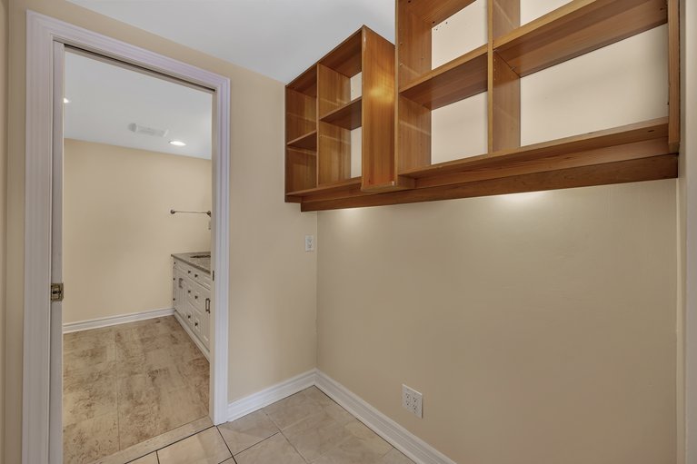 X12001672/1b-111-robson-court/kanata-kanata-lakesheritage-hills/ottawa/ontario/K2K2W1_20