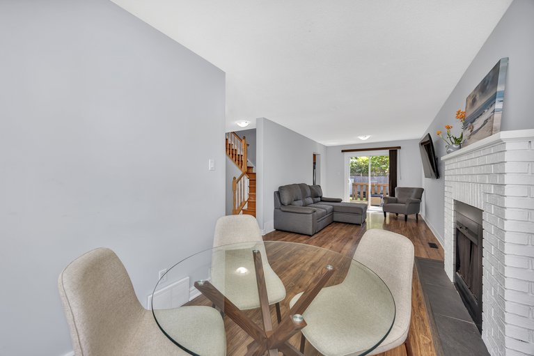 X12181933/217-equestrian-drive/kanata-bridlewood/ottawa/ontario/K2M1A5_8