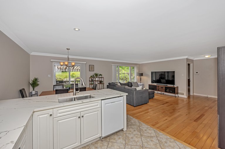 X12216574/166-haramis-drive/renfrew/renfrew/ontario/K7V4M8_16