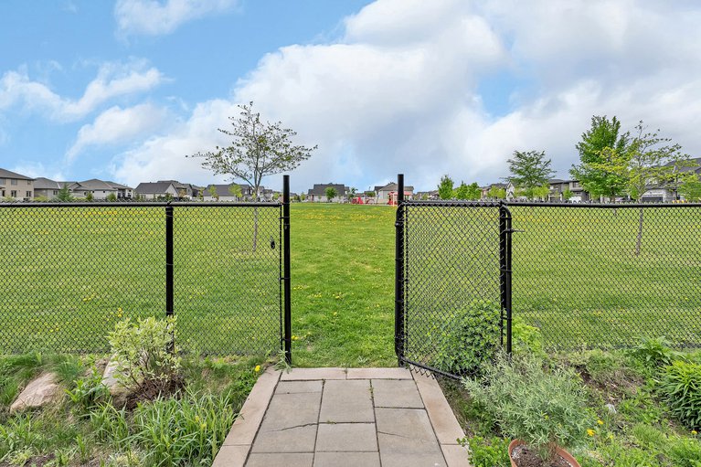 X12171439/88-defence-street/kanata-emerald-meadowstrailwest/ottawa/ontario/K2V0N3_64