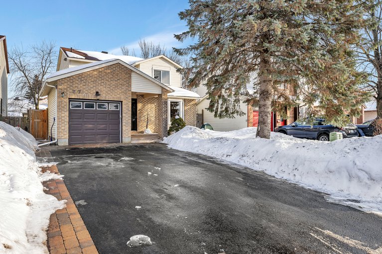 X12802098/277-park-grove-drive/queenswood-heights-south/ottawa/ontario/K1E2S9_3