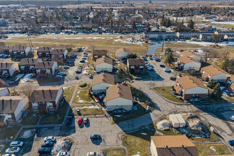 X12876316/23a-woodvale-green-none/craig-henrywoodvale/ottawa/ontario/K2G4H3_38