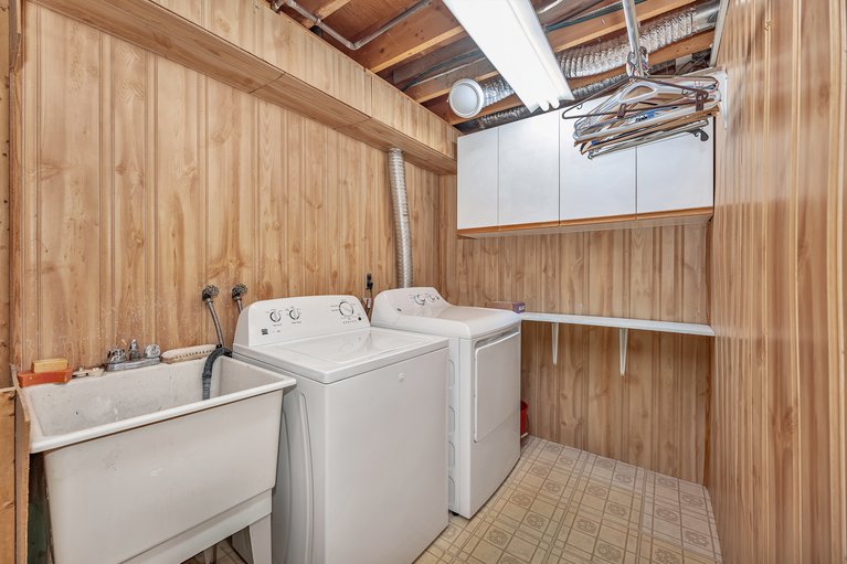 X12381127/8-chisholm-court/kanata-beaverbrook/ottawa/ontario/K2K1E2_43