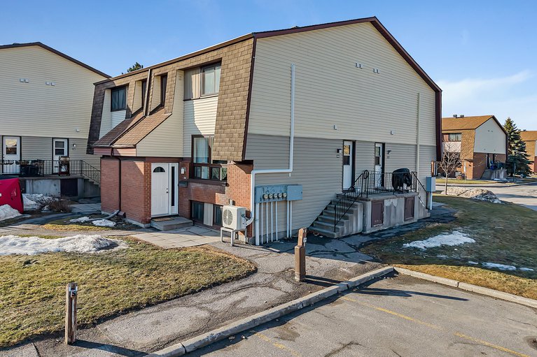 X12876316/23a-woodvale-green-none/craig-henrywoodvale/ottawa/ontario/K2G4H3_28