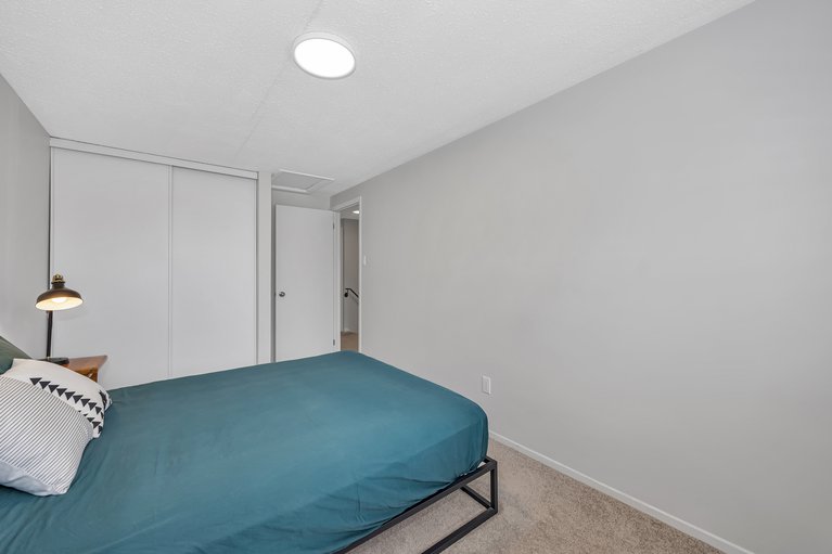 X12114984/82-baneberry-crescent/kanata-glencairnhazeldean/ottawa/ontario/K2L2Y4_30