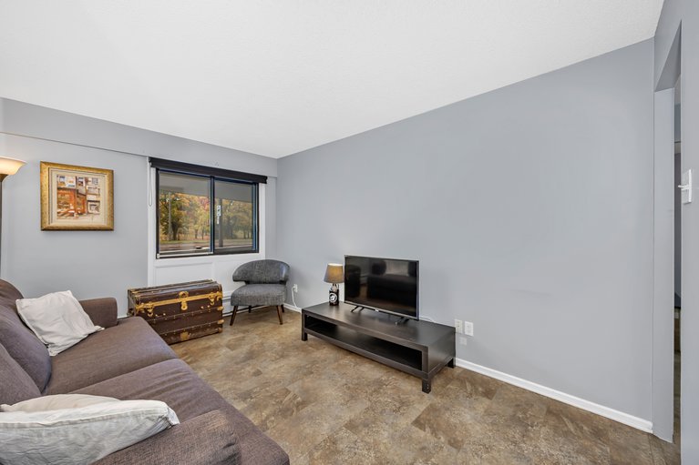 X12476763/106-415-greenview-avenue/britannia/ottawa/ontario/K2B8G5_28