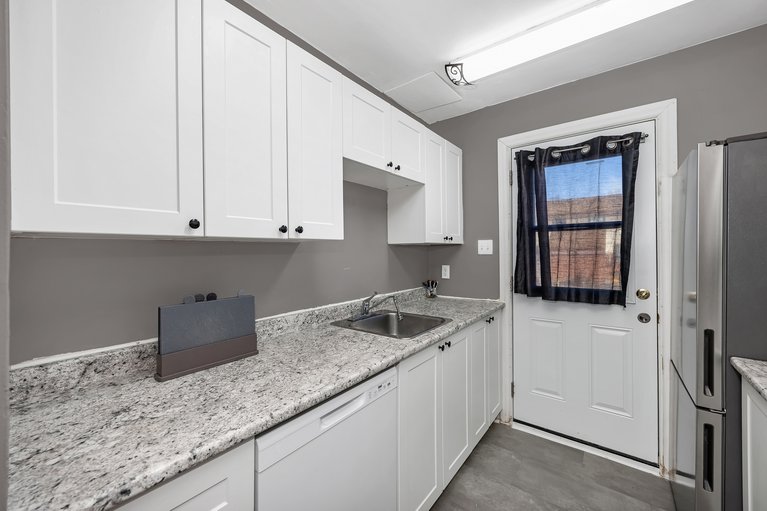 X12876316/23a-woodvale-green-none/craig-henrywoodvale/ottawa/ontario/K2G4H3_15