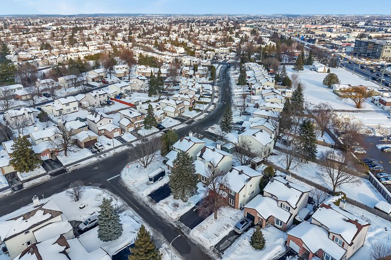 X12802098/277-park-grove-drive/queenswood-heights-south/ottawa/ontario/K1E2S9_51