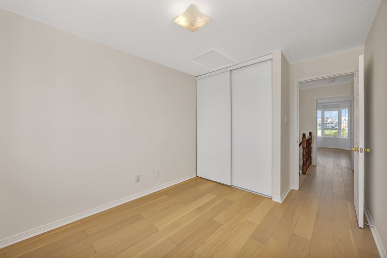 X12151421/573-neighbourhood-way/riverview-park/ottawa/ontario/K1G6N5_43
