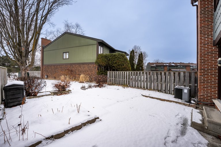 X12582568/8-chisholm-court/kanata-beaverbrook/ottawa/ontario/K2K1E2_47