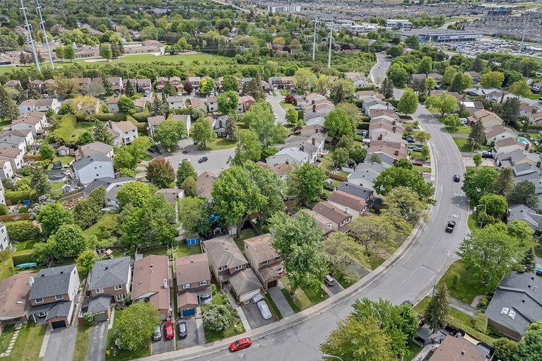 X12181933/217-equestrian-drive/kanata-bridlewood/ottawa/ontario/K2M1A5_47