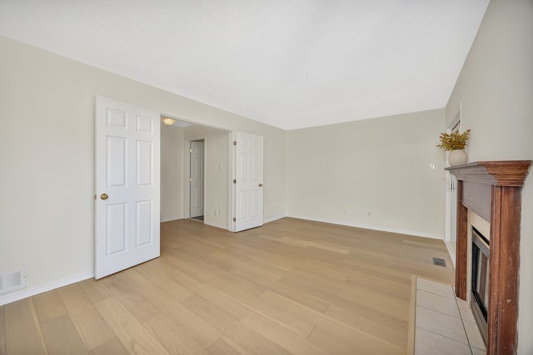 X12151421/573-neighbourhood-way/riverview-park/ottawa/ontario/K1G6N5_12