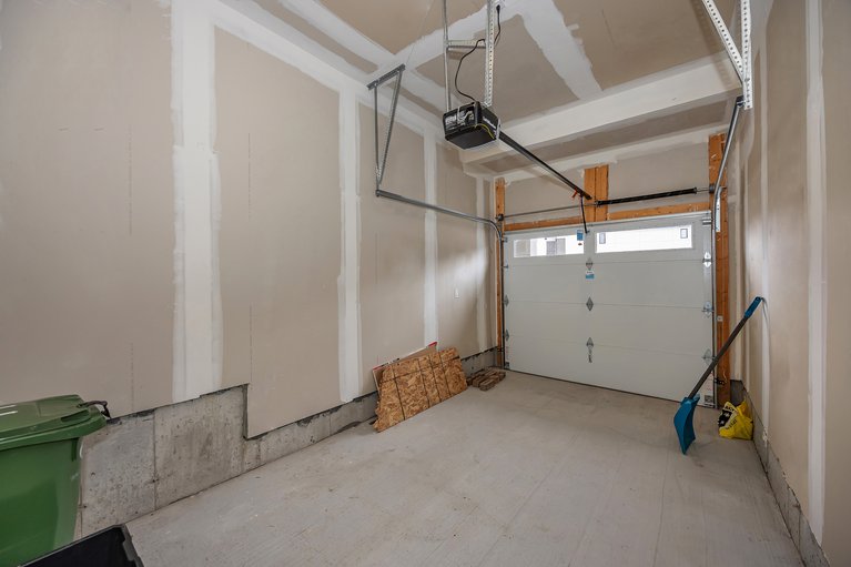 X12552190/4007-jockvale-road/barrhaven-heritage-park/ottawa/ontario/K2J6Y8_5