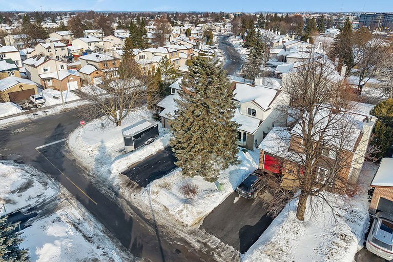 X12802098/277-park-grove-drive/queenswood-heights-south/ottawa/ontario/K1E2S9_50