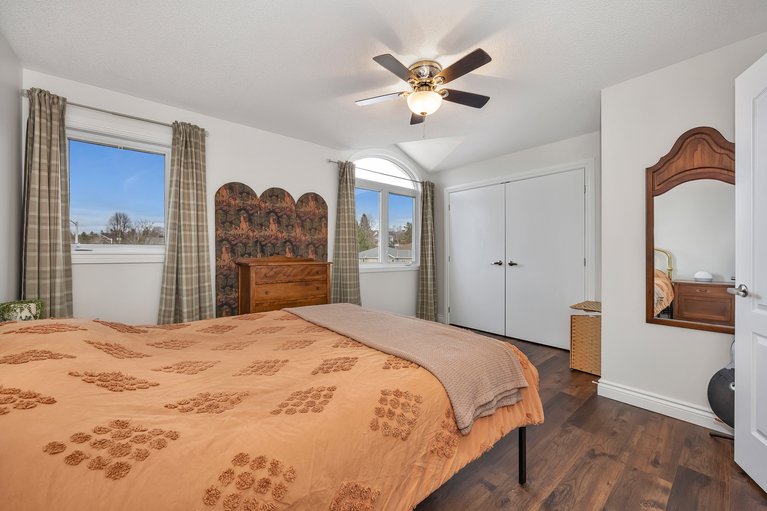 X13005742/54-haramis-drive/renfrew/renfrew/ontario/K7V4M8_23