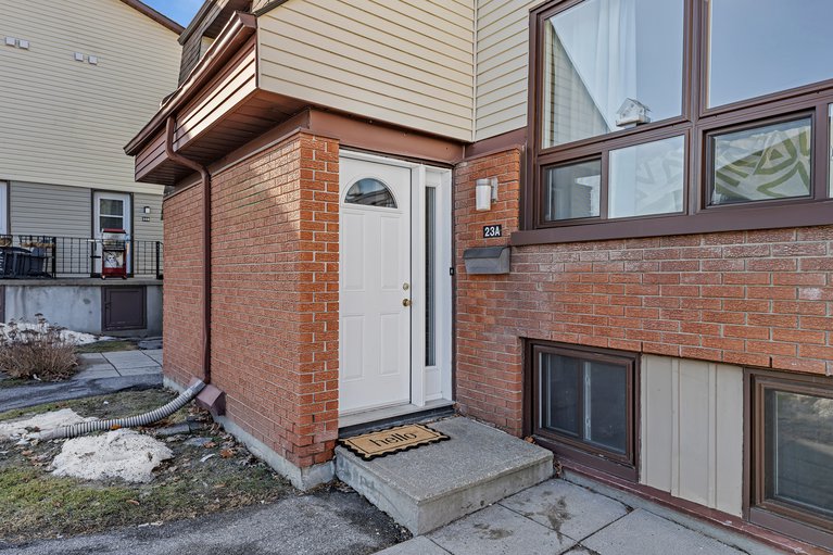 X12876316/23a-woodvale-green-none/craig-henrywoodvale/ottawa/ontario/K2G4H3_3