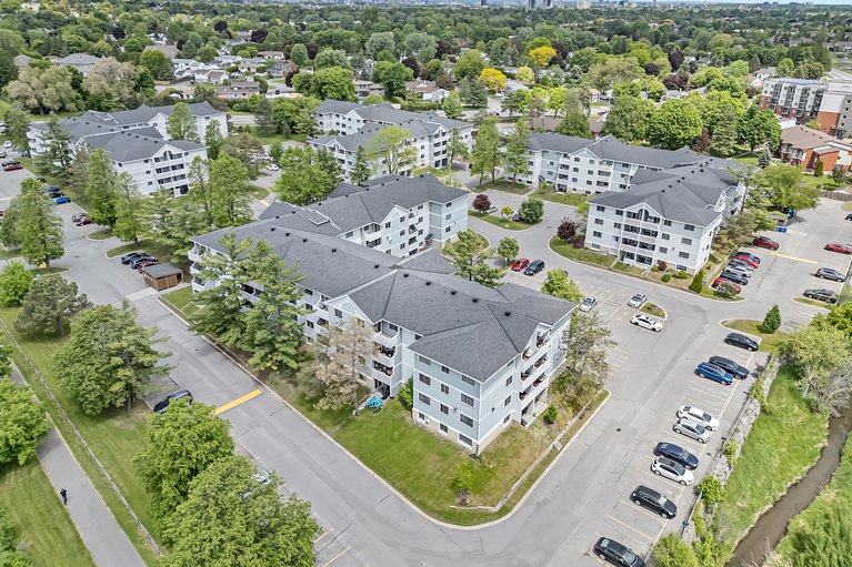 X12190101/417-214-viewmount-drive/borden-farmstewart-farmcarleton-heightsparkwood-hills/ottawa/ontario/K2E7X2_25