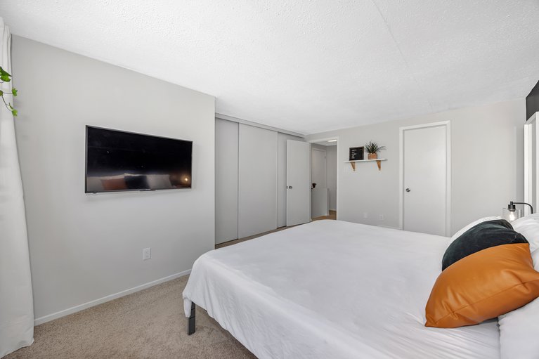 X12114984/82-baneberry-crescent/kanata-glencairnhazeldean/ottawa/ontario/K2L2Y4_24