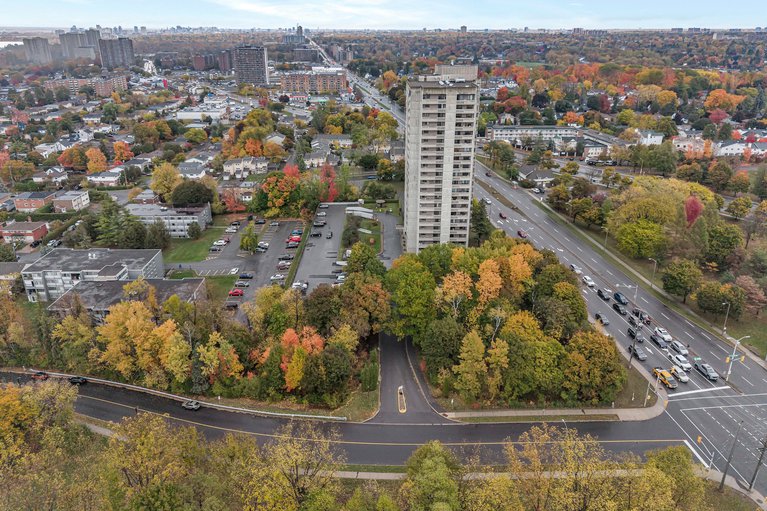 X12476763/106-415-greenview-avenue/britannia/ottawa/ontario/K2B8G5_44