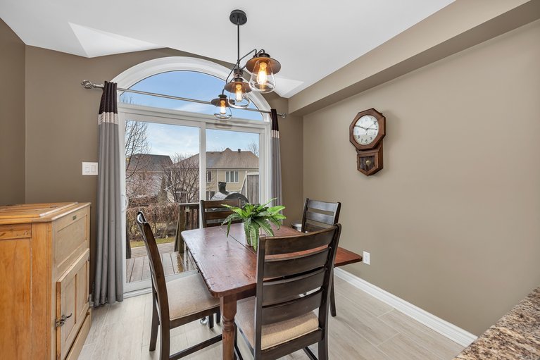 X13006092/217-hunterbrook-street/kanata-morgans-grantsouth-march/ottawa/ontario/K2K0E6_17