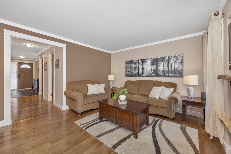 X12802098/277-park-grove-drive/queenswood-heights-south/ottawa/ontario/K1E2S9_17