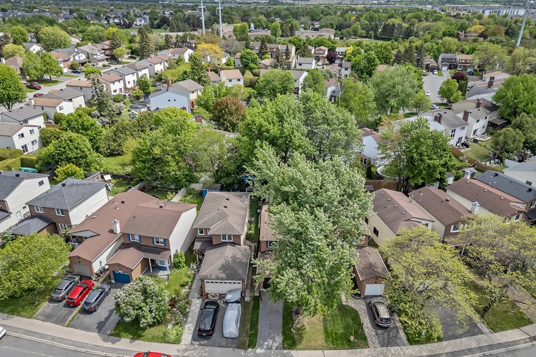 X12181933/217-equestrian-drive/kanata-bridlewood/ottawa/ontario/K2M1A5_45