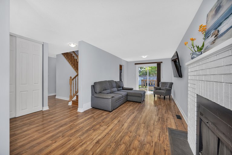 X12181933/217-equestrian-drive/kanata-bridlewood/ottawa/ontario/K2M1A5_10