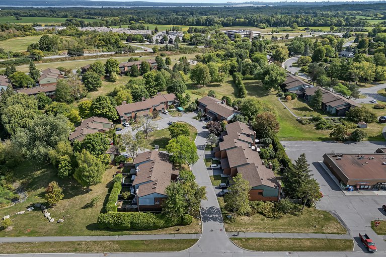 X12381127/8-chisholm-court/kanata-beaverbrook/ottawa/ontario/K2K1E2_50