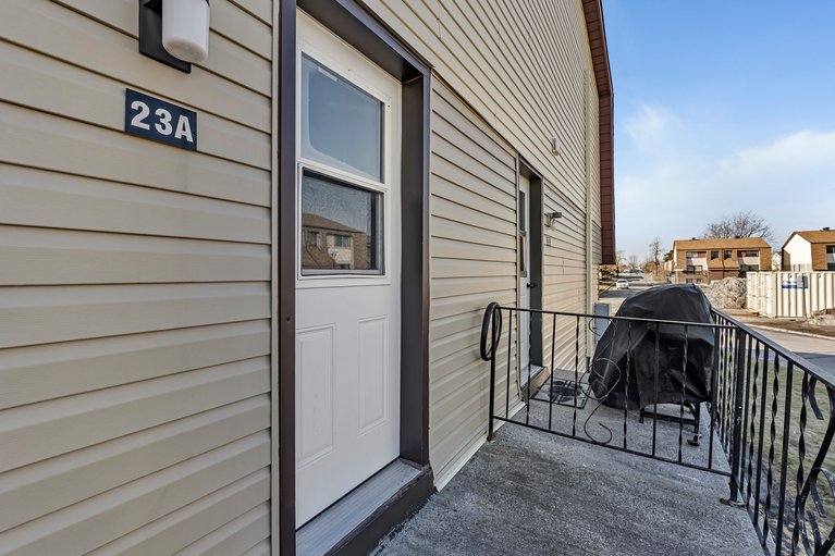 X12876316/23a-woodvale-green-none/craig-henrywoodvale/ottawa/ontario/K2G4H3_30