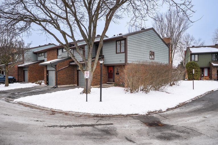 X12582568/8-chisholm-court/kanata-beaverbrook/ottawa/ontario/K2K1E2_3