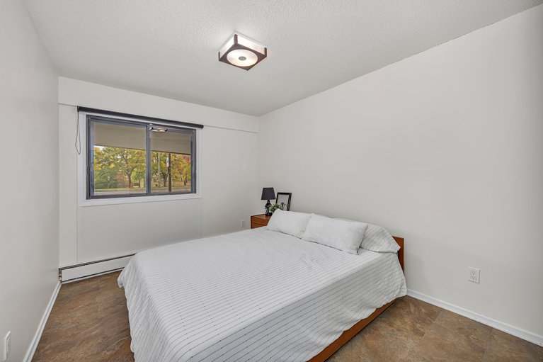 X12476763/106-415-greenview-avenue/britannia/ottawa/ontario/K2B8G5_29