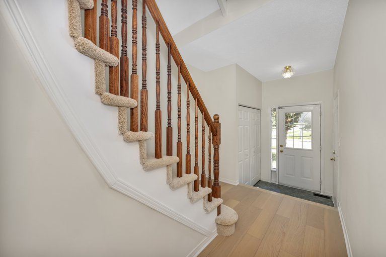 X12151421/573-neighbourhood-way/riverview-park/ottawa/ontario/K1G6N5_8